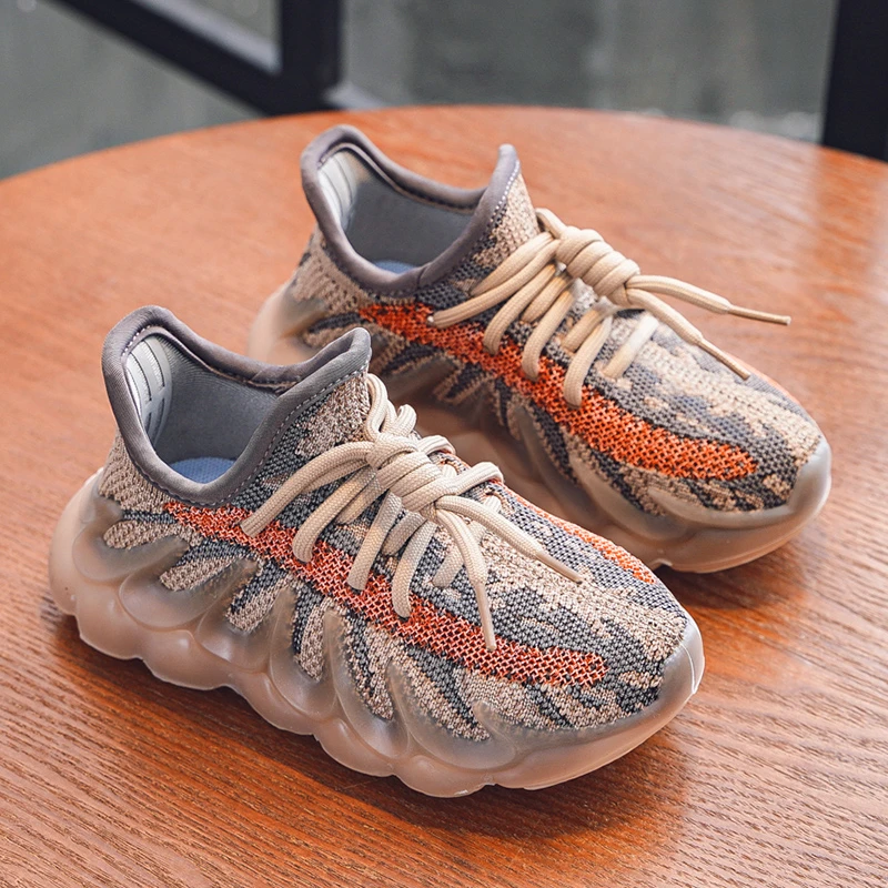 儿童椰子鞋2025春夏季透气男童运动鞋中大女童飞织八爪鱼跑步网鞋