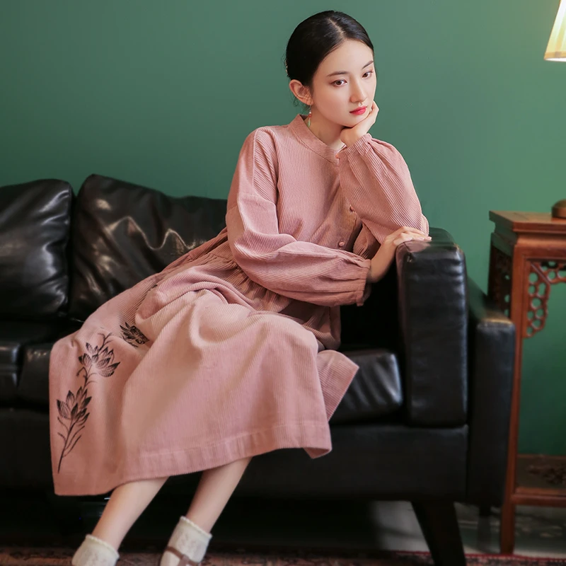 原创禅意裙长袖灯芯绒连衣裙宽松气质通勤落肩袖女装新款旗袍裙
