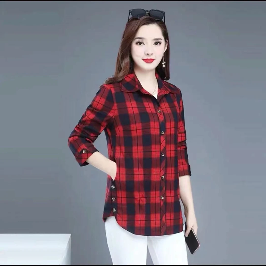 春秋中老年妈妈装休闲百搭大码显瘦时尚中年打底韩版女士格子长袖