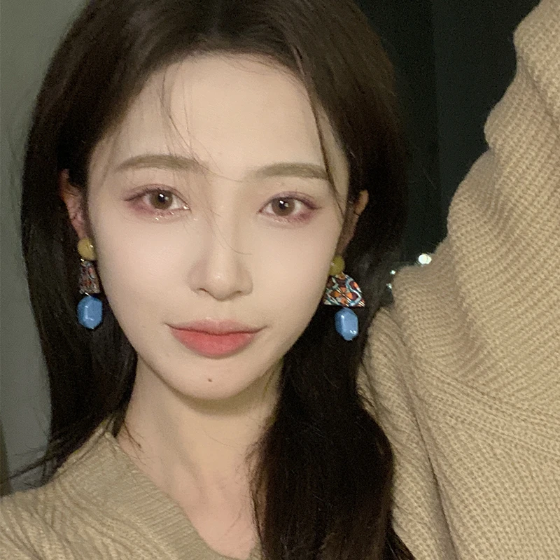 oushipei/欧诗佩 铜合金亚克力耳饰 复古黄蓝色撞色树脂长耳环