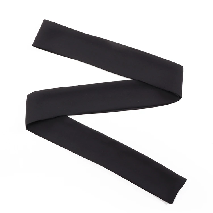黑色长条颈部飘带