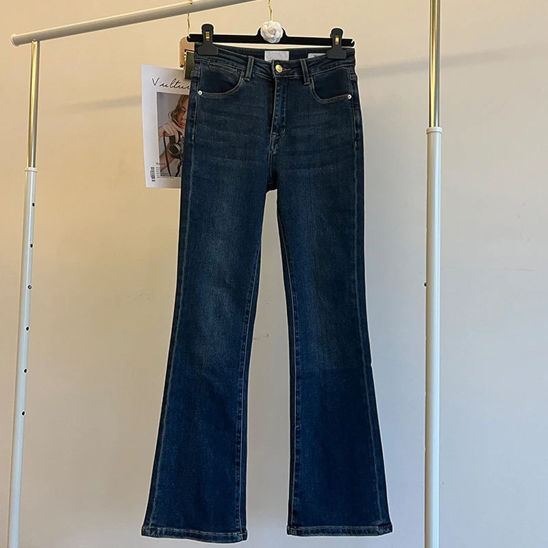 超模牛仔裤 想不显瘦都难的版型 柔软舒适棉弹力微喇牛仔裤