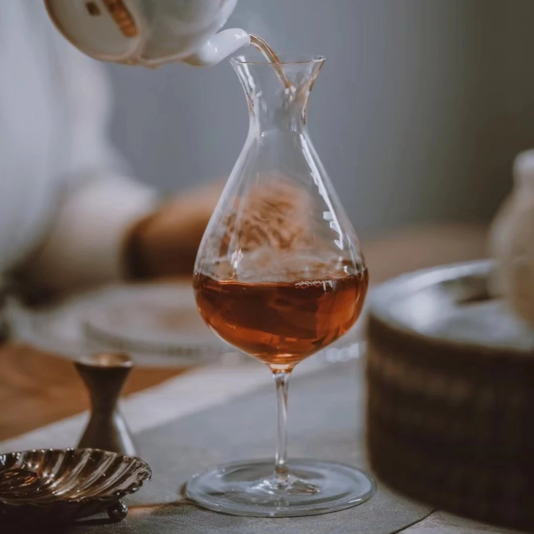 予御 | 梨形玻璃高脚杯分茶器/红酒杯/公道杯