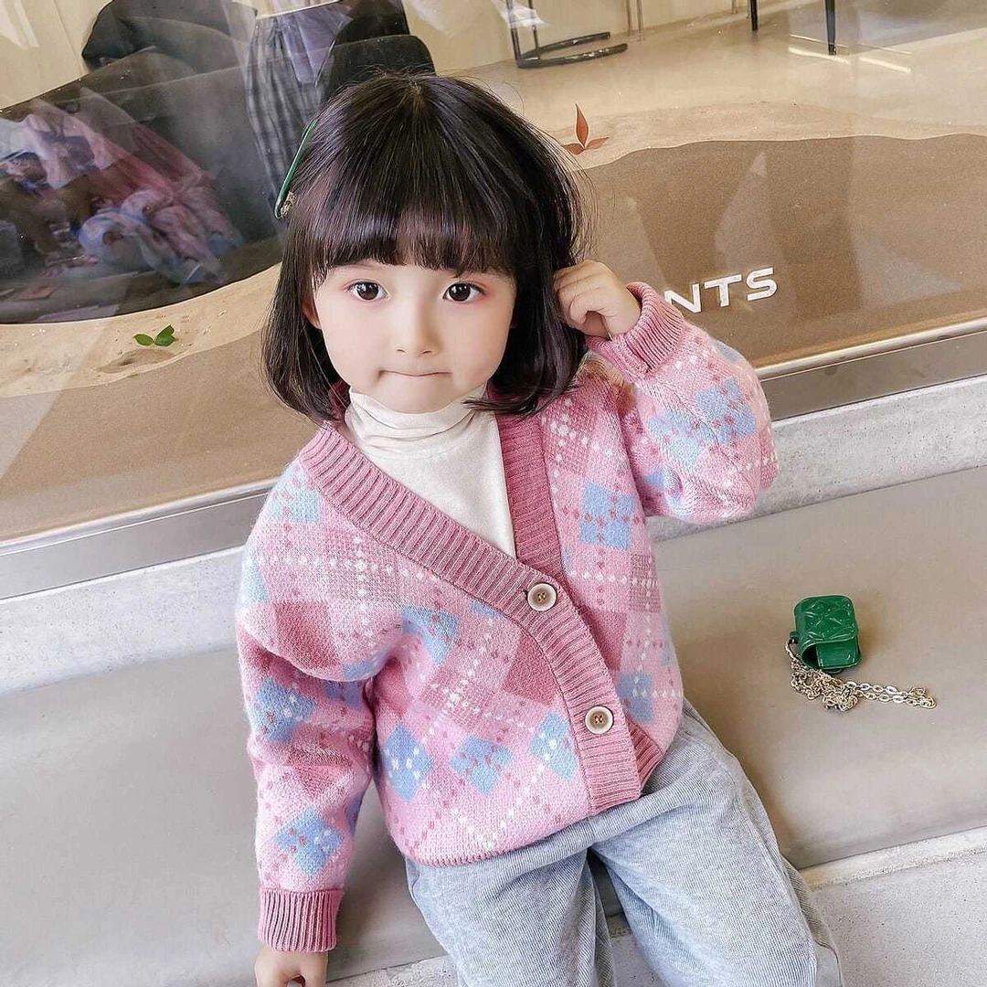 女童毛衣外套春秋2025新款儿童针织开衫女宝宝春装洋气线衣菱形格