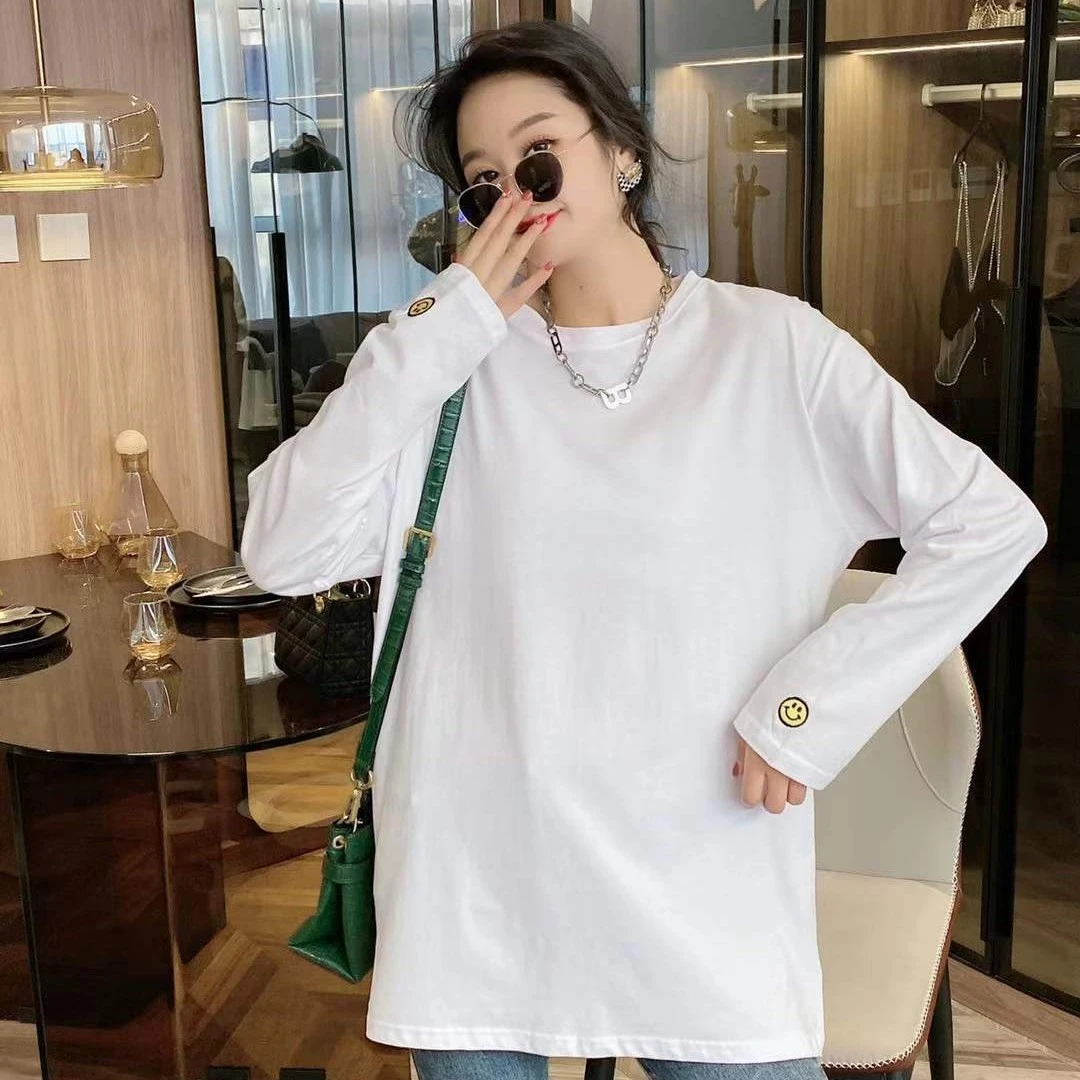 XIAOQIANER 早春新品 袖口刺绣笑脸 休闲百搭纯白T恤打底 打底衫