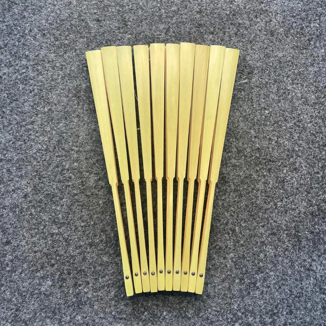精工台湾保青竹9.5寸18方排口2.0折扇（含纯手工苏工檀皮宣扇面）