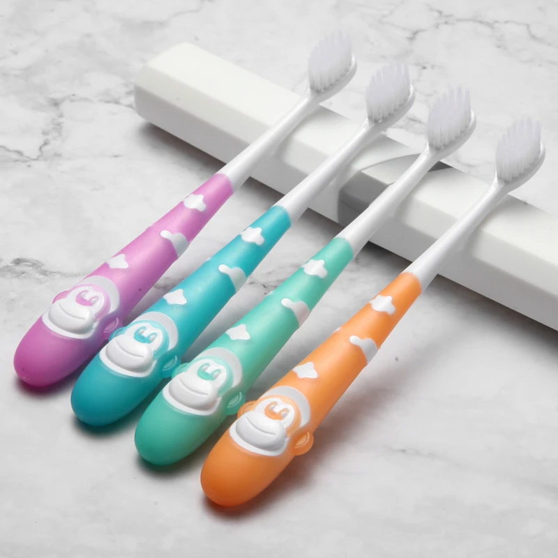 宝宝牙刷3-4-6-8岁软毛儿童小孩刷乳牙细毛幼儿小童家用可爱独立