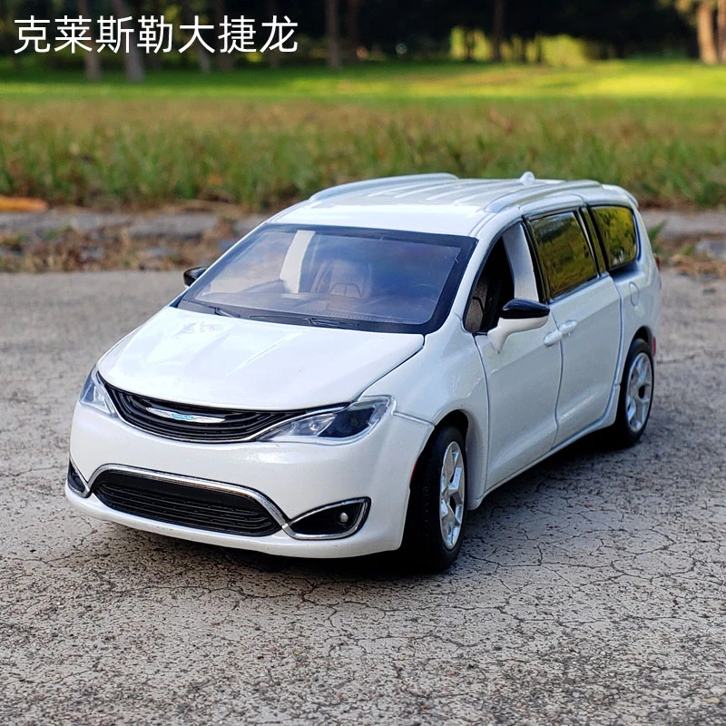 克莱斯勒大捷龙MPV商务车仿真合金设计汽车模型玩具
