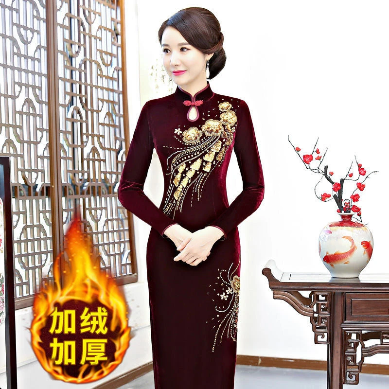 秋冬加绒加厚金丝绒手工钉珠长袖长旗袍大码妈妈婚礼走秀旗袍礼服