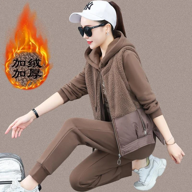 加厚加绒运动套装女秋冬2021新款时尚羊羔绒卫衣马甲休闲服三件套