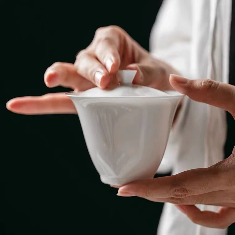 高白瓷薄胎盖碗玉泥逆白有方盖碗纯色防烫大容量泡茶碗茶杯茶具