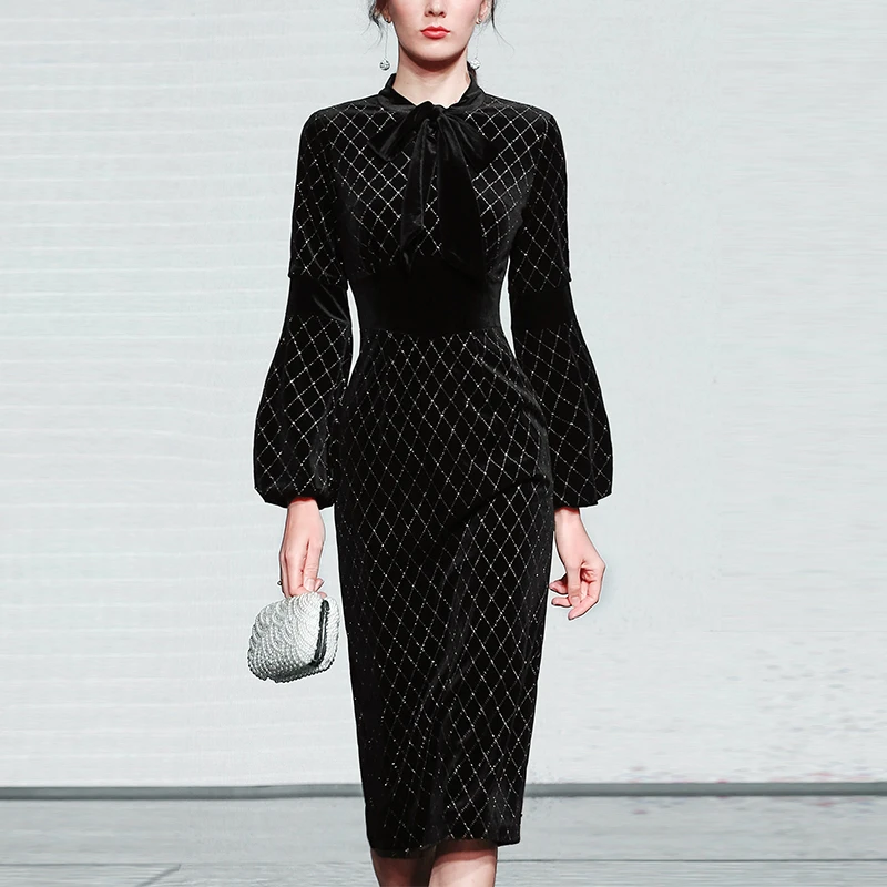 秋季新款女装黑色丝绒气质修身长袖显瘦中长款连衣裙QC19512