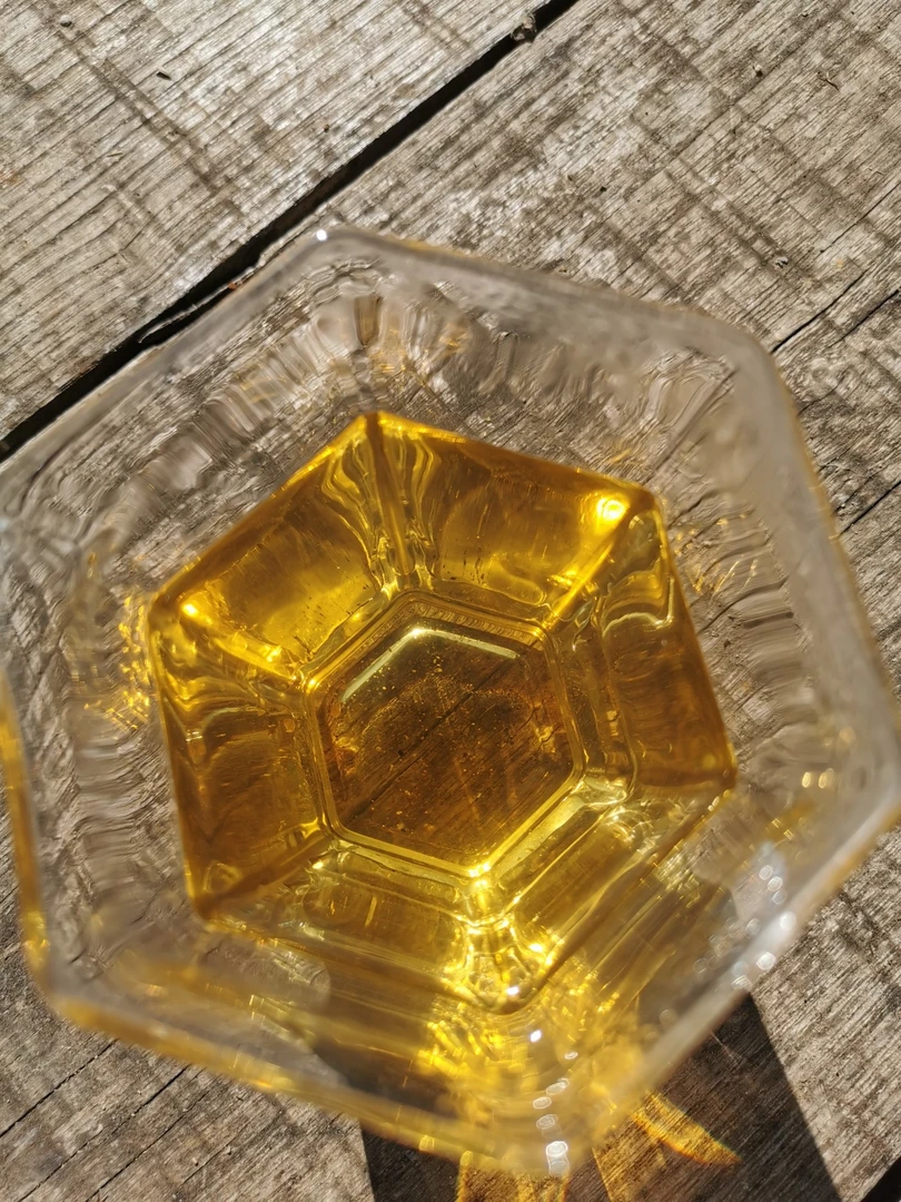 昔归古树茶生茶357克饼