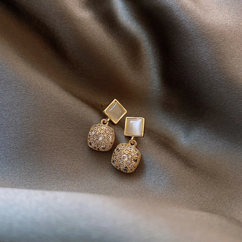 铜合金耳饰 轻奢气质方块满钻耳钉独特精致小众设计感大气耳环女
