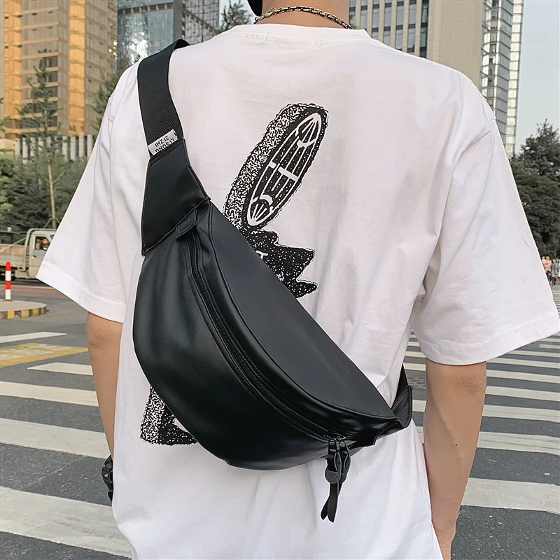 胸包男士潮牌单肩包斜挎包2025新款斜跨小背包轻便运动腰包男包潮