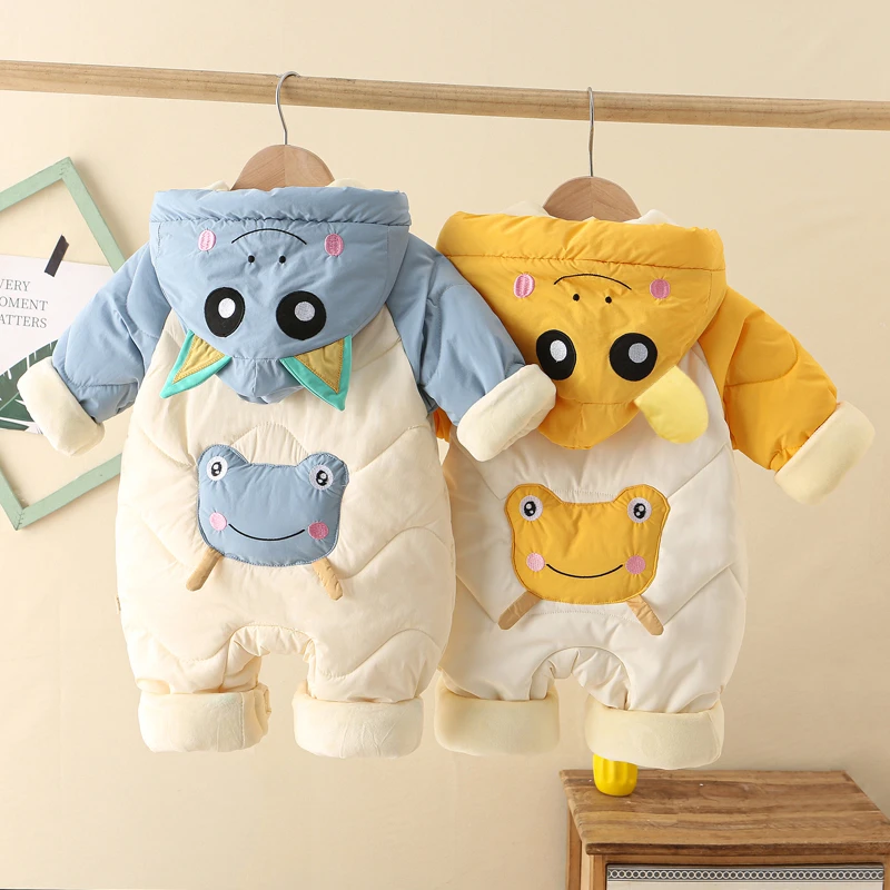 超洋气婴儿衣服秋冬装男宝宝外出抱衣冬季新生幼儿可爱连帽连体衣