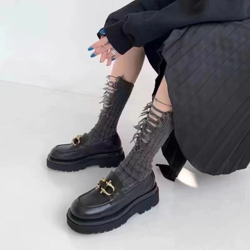 秋季新款女袜个性时尚百搭破洞袜休闲中筒堆堆袜纯色个性ins潮袜