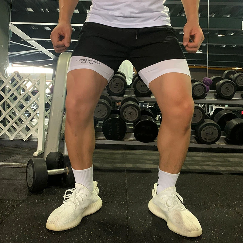 运动短裤男修身健身田径三分裤潮夏季薄款透气弹力跑步速干篮球裤