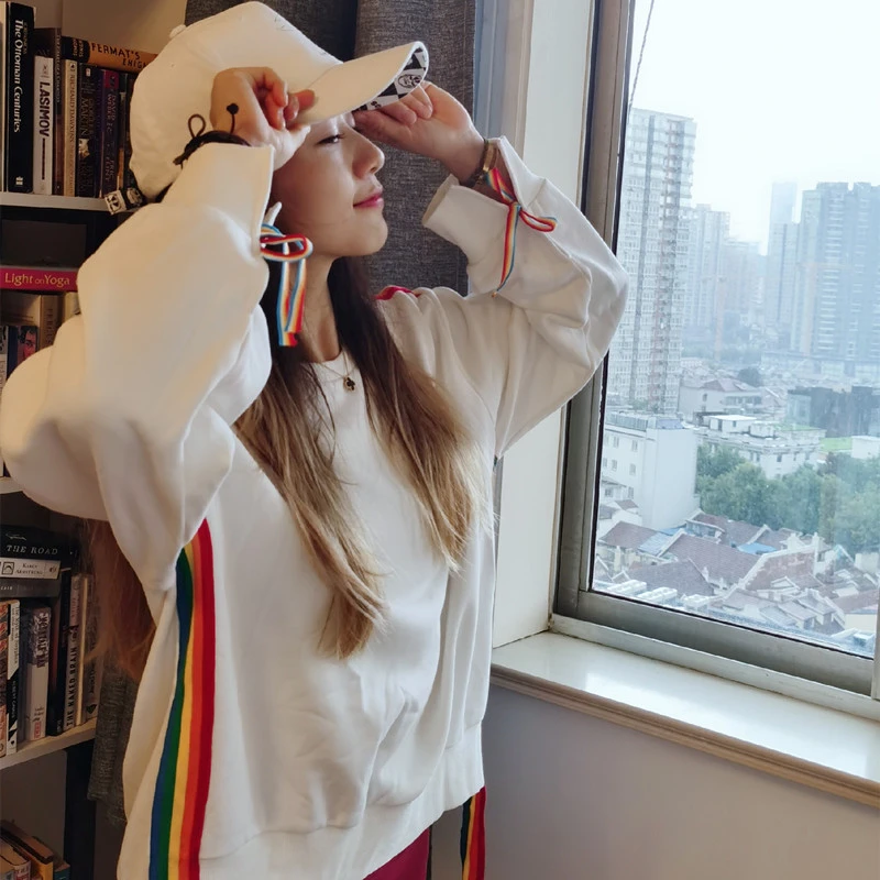 Sa瑜伽/设计师系列--属于你的彩虹少女卫衣