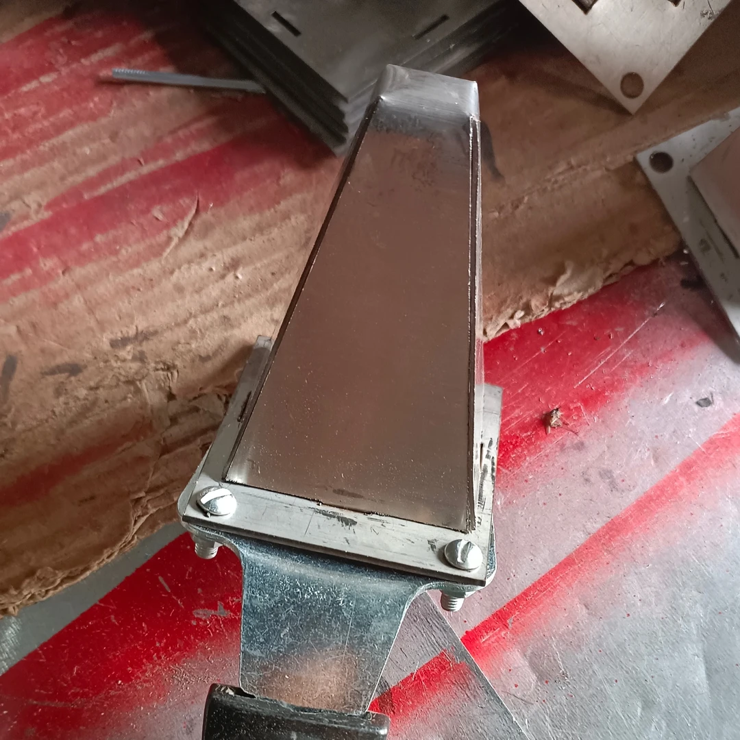 玉荣农具穴盘苗快速移栽工具50－72－98孔穴盘可以使用