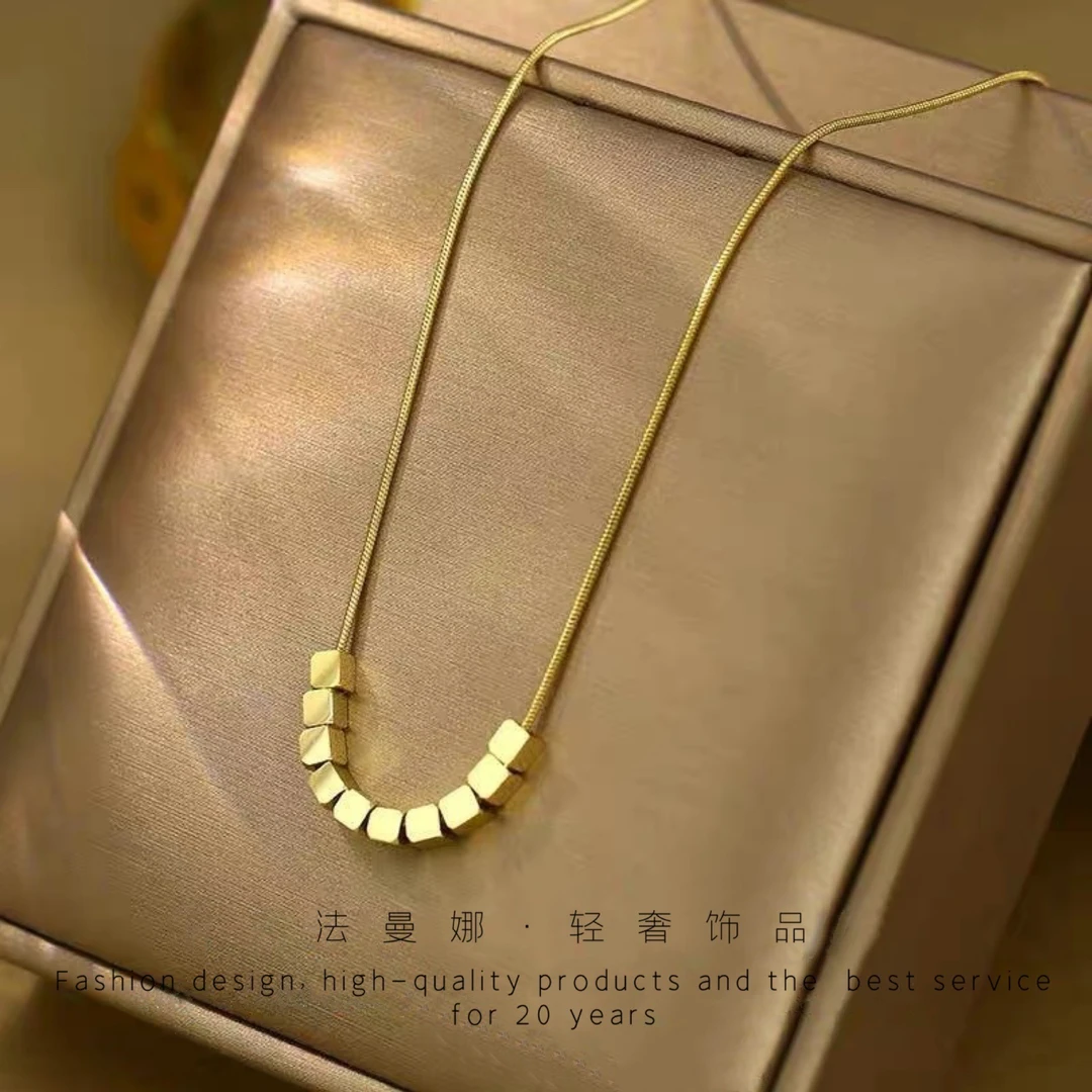 Famana/法曼娜  轻奢八方来财立体小方块项链（T084）