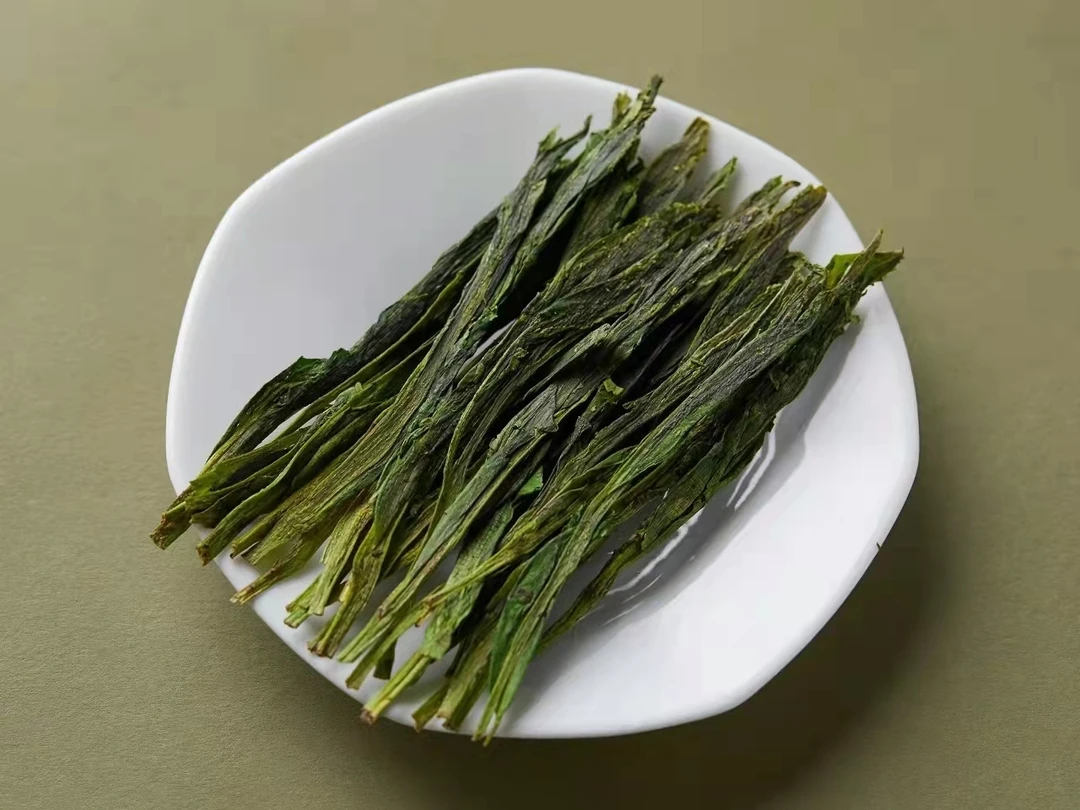 2025年一级手工捏尖太平猴魁铁罐装250g