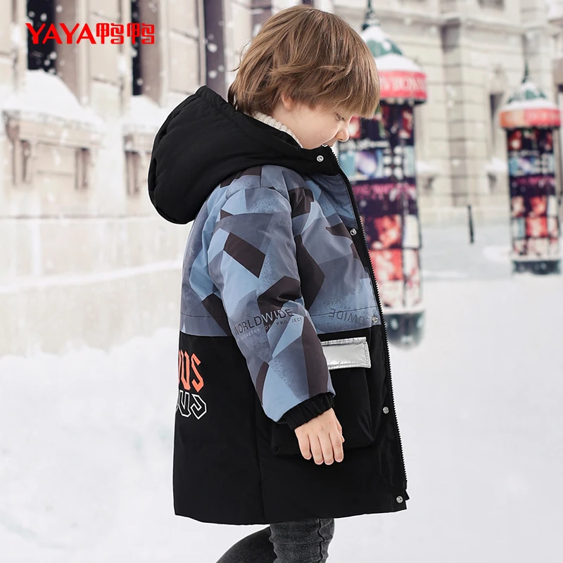 YAYA/鸭鸭男童加厚中长款迷彩儿童羽绒服