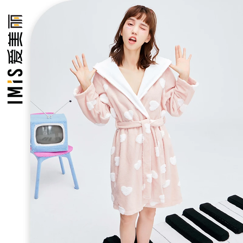 爱美丽商场睡衣女秋冬厚款珊瑚绒毛桃心提花系带家居睡袍IM48BEP1