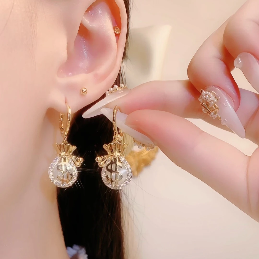 铜合金耳饰 时尚耳圈耳扣袋子形状设计款精致动人小巧百搭耳环女