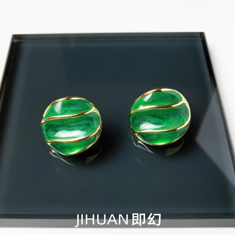 即幻 锌合金耳饰 ♦青涩  Vintage中古风彩滴釉雕花耳钉 A-4082