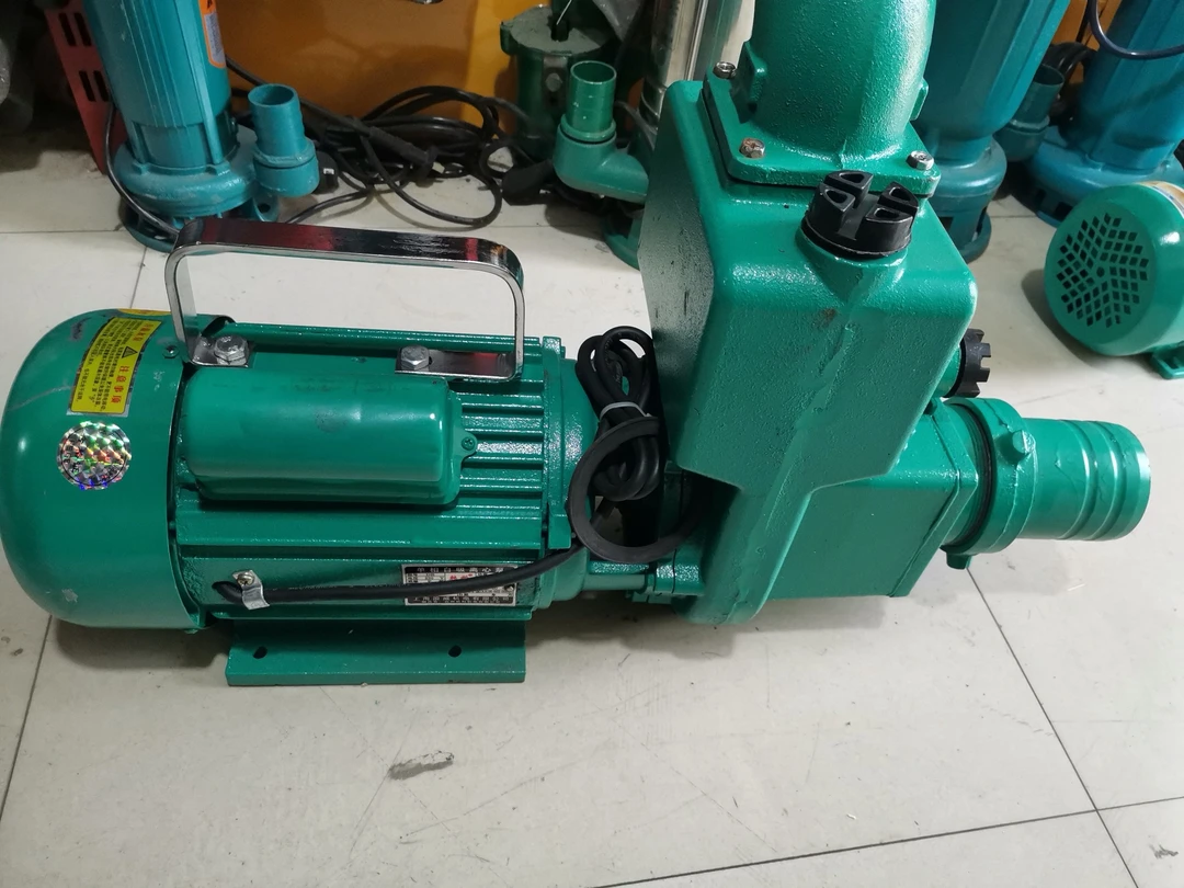 三寸的大流量，48吨水，自吸水泵