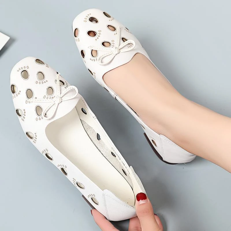 2022新款夏季镂空女鞋低跟单鞋软皮牛筋底透气休闲妈妈鞋洞洞鞋