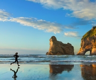 巢搭鸿洋鞋类专卖店